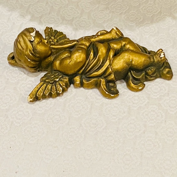 S1-Vintage Religious Art Gold Chalk Ware Trumpet Playing Angel/Cherub - Picture 6 of 8